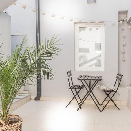 L&B Amphitheater Apartments Пула Екстериор снимка