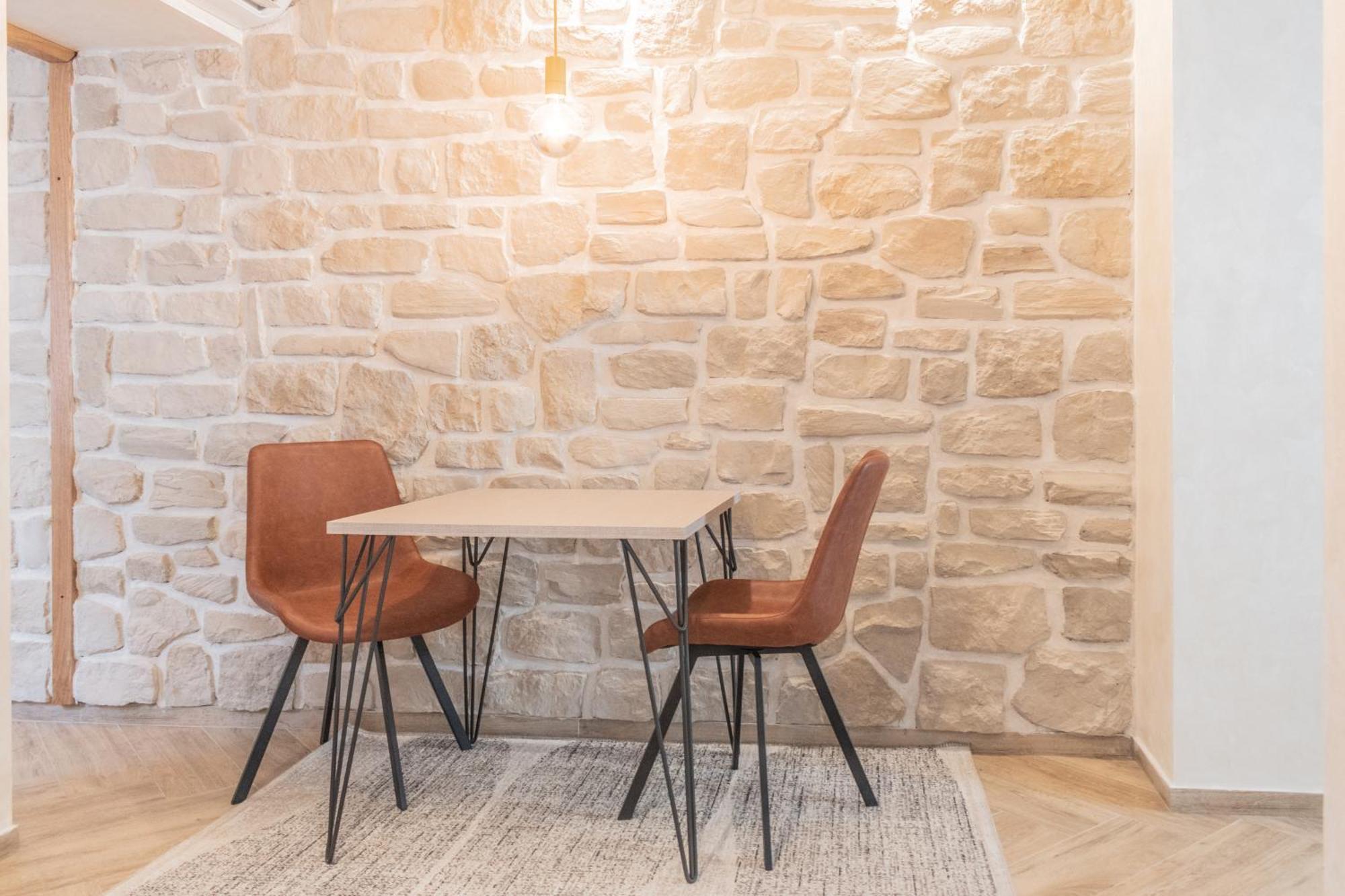 L&B Amphitheater Apartments Пула Екстериор снимка